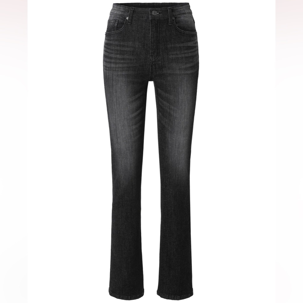 Threetimes bootcut jeans
as seen on aespa’s KARINA